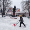Коллектив Пензенского колледжа искусств осуществляет работу по очистке территории от снега❄️